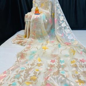 Ivory Bloom – Handcrafted Pure Muslin Saree with Gold Border & Multicolor Floral Motifs