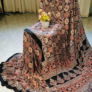 ALL BODY HAND KARDANA WORK & PREMIUM QUALITY  SAREE💐