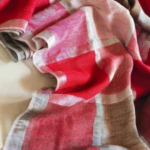 Blush & Ember – Handcrafted Pure Linen Check Saree in Earthy Elegance with Blouse Piece