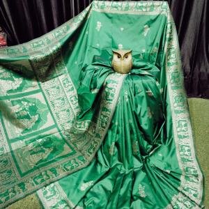 Forest Glade – Handcrafted Bishnupur Silk Saree with Golden Accents