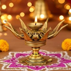 Brass Curved Metal Flower Candle Holder On Tortoise