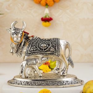Aluminium Cow Idol – Handcrafted Decorative Statue, Height : 4.4 Inch