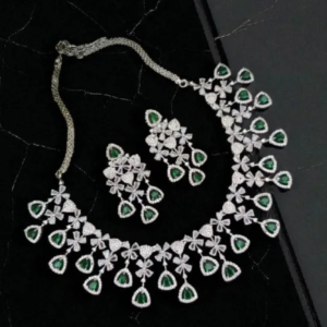 Rhodium Plated Cubic Zircon Antique Design Necklace Set