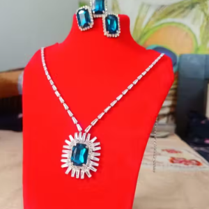 KOREAN STONE GLASS NECKLACE
