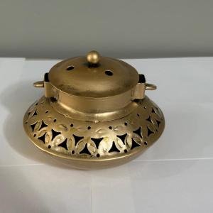 Golden Tea Light Candle Holder Lanterns | Premium Metal Decorative Lanterns for Home Decoration