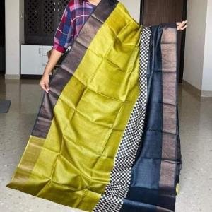 Semi Pattu Sarees With Beautiful Pallu