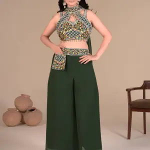 D 75 ✨ Elegant Green Embroidered Fusion Co-Ord Set ✨