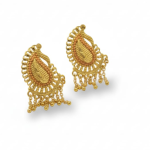 gold stud earrings with filigree and rava work