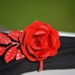 Vibhsa Napkin Holder Table Napkin Rings for Parties Wedding Everyday Dinner Decor Flower Napkin Rings Set of 4 (Red Rose)