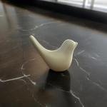 VIBHSA Ceramic Birds Showpiece for Modern Home Decor Shelves, Small Birds Statues for Living Room, Bookshelf, TV Stand (Set of 2)