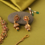 Gold-Plated Jewellery Set With Necklace, Matching Earrings, And Maang Tikka